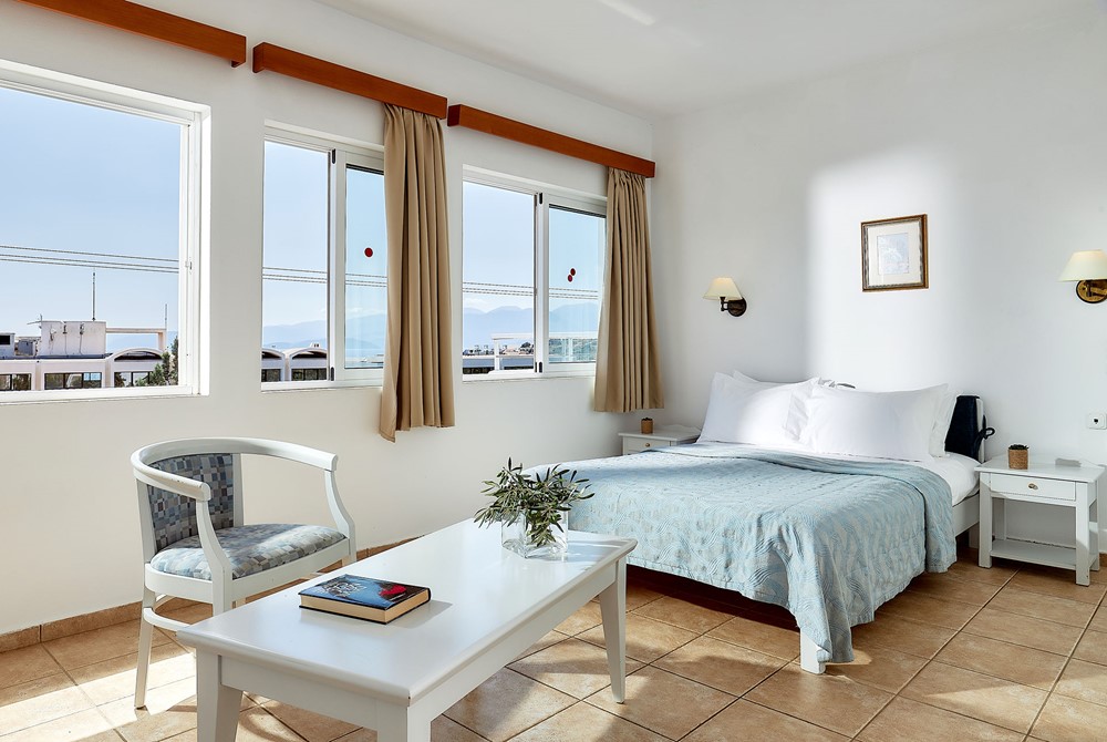 DOUBLE SUPERIOR ROOM WITH SEA VIEW